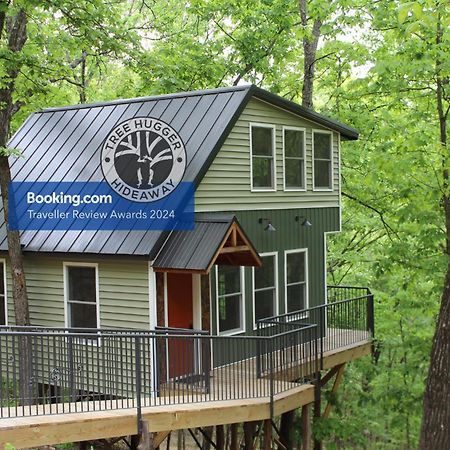 Secluded Treehouse In The Woods - Tree Hugger Hideaway Villa Branson Bagian luar foto